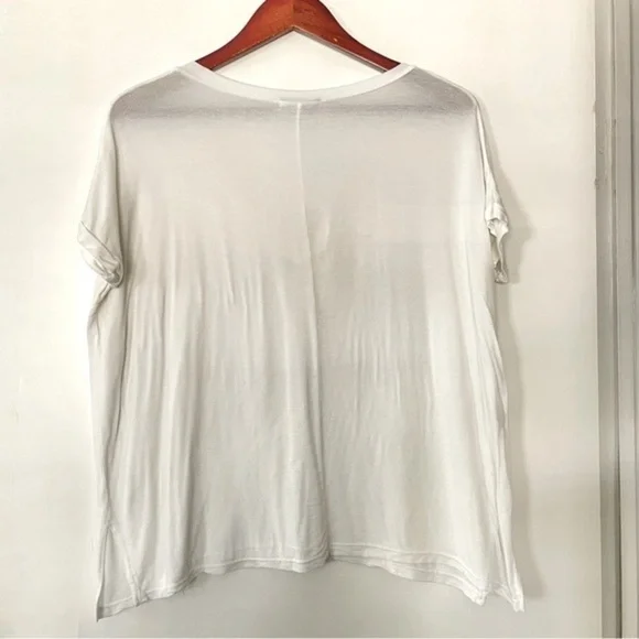 Brandy Melville white t-shirt one size - Picture 2 of 4